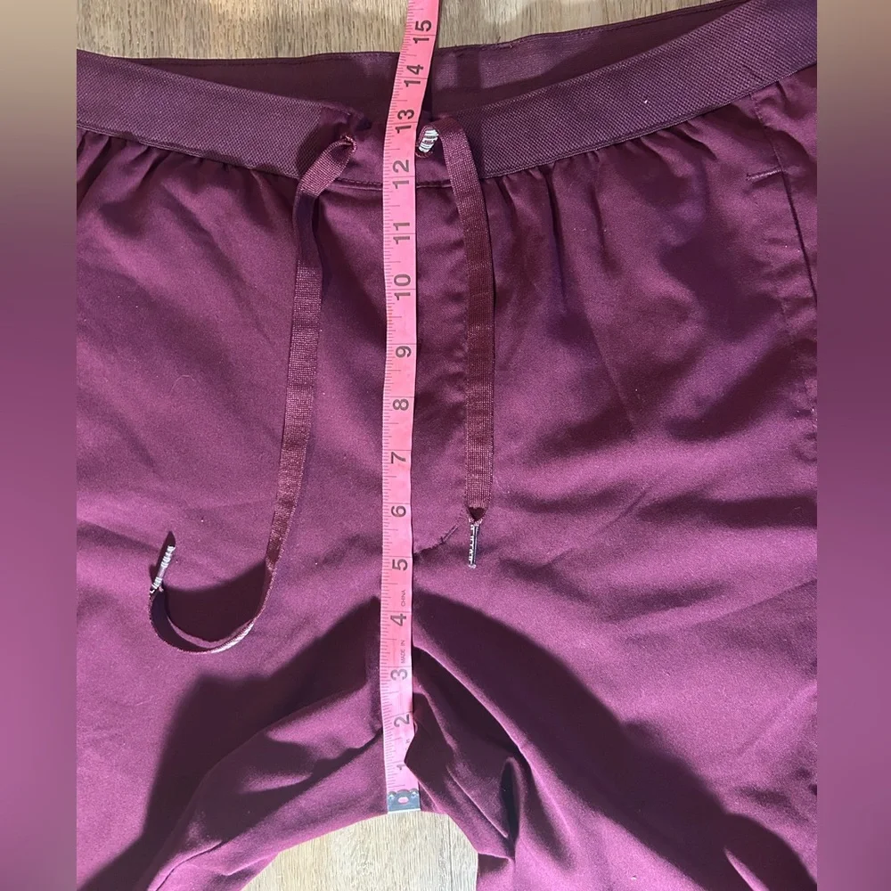 ROTH Women’s workwear collection drawstring cargo Scrub Wine Pants Size Medium